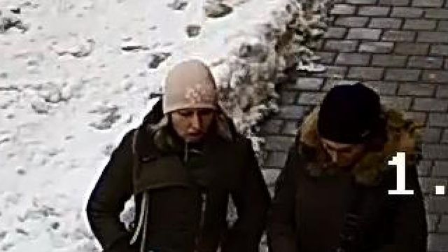 Měly ženy na snímku hbité prsty? Měly ženy na snímku hbité prsty?