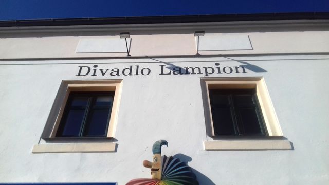 Divadlo Lampion je zavřené! Covid-19 zavítal mezi loutkoherce