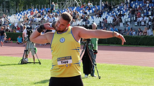 Kladno hází a Kladenské memoriály. Na Sletiště míří špička evropské koule Kladno hází a Kladenské memoriály. Na Sletiště míří špička evropské koule