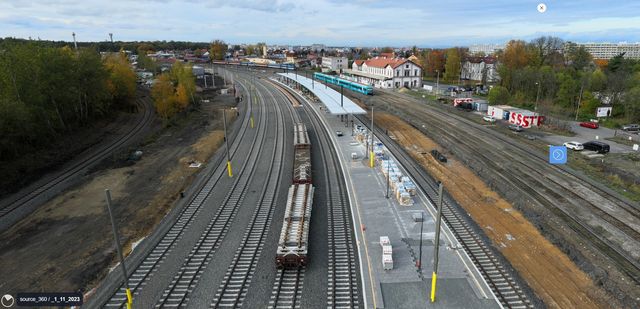 Modernizace železnice na Kladně. Ve středu přijede vlak k novému perónu Modernizace železnice na Kladně. Ve středu přijede vlak k novému perónu