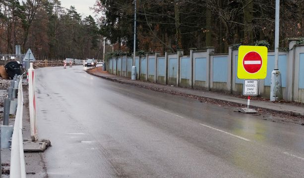 Dnes dopoledne se ulice Sportovců otevře v obou směrech