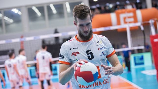 Kapitán Zajda se vrací do orlího hnízda Kapitán Zajda se vrací do orlího hnízda