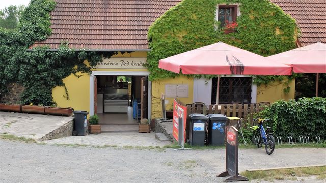 Cukrárny kolem Kladna. Na Okoři sázejí na kremrole