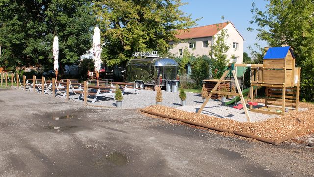 Cyklistické oázy na Kladně a v okolí. Novinka Easy Shpeazy na Slovanu