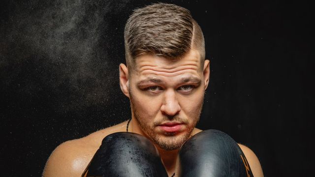 Miloš Bartl: V profesionálním boxu chci své kroky pečlivě zvážit