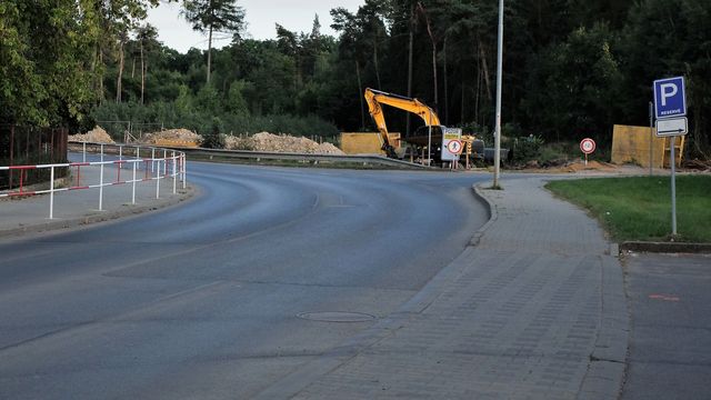 Krátce z dopravy: Příští pondělí se v ulici Železničářů začne budovat kruhový objezd