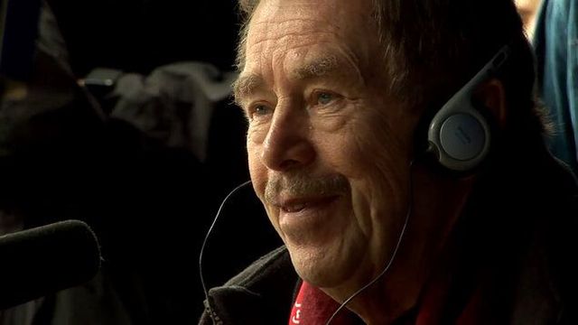 Václav Havel se v Hutníku ocitne v obležení Krotitelů