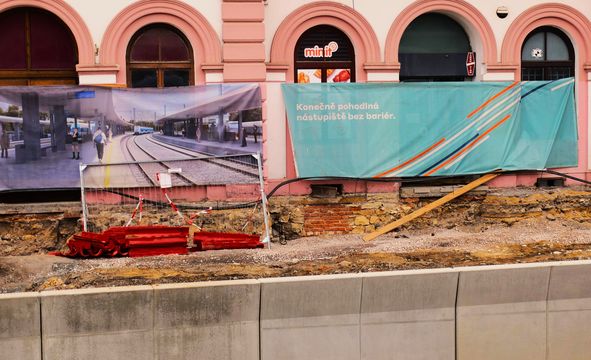 Modernizace železnice na Kladně. Přinášíme snímky důležitých míst stavby