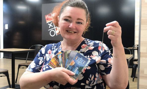 Petra Altová: Kyvadlo a karty vás nakopnou, let a přistání si každý řídí sám