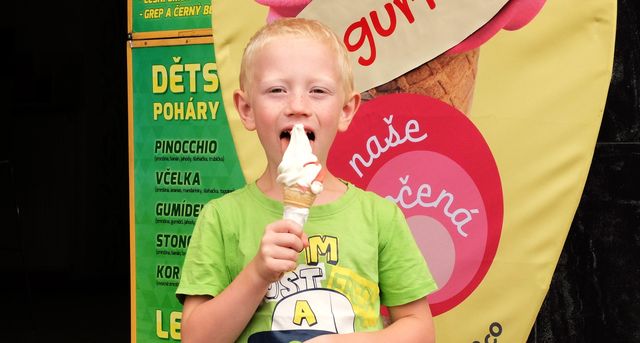 S Honzíkem za točenou. Dolce Vita sází na jahodovou s jogurtovou
