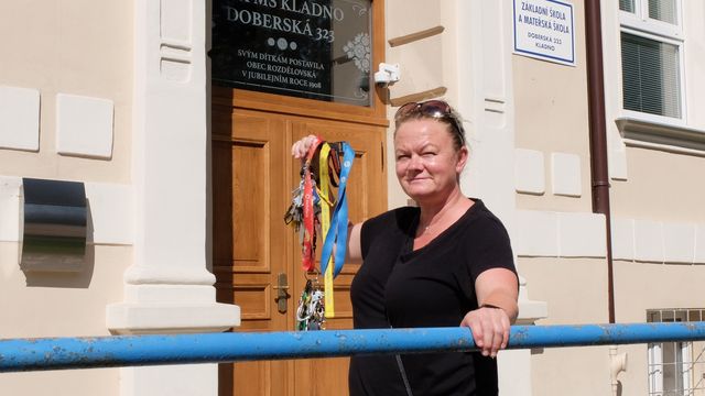 Kladenští školníci. Alžběta Ježková zná každého školáka jménem