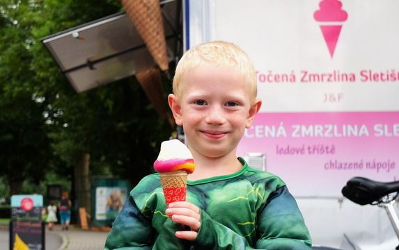S Honzíkem za točenou. Na Sletišti je denně výběr minimálně ze tří příchutí